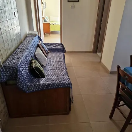 Eleni Apartment *